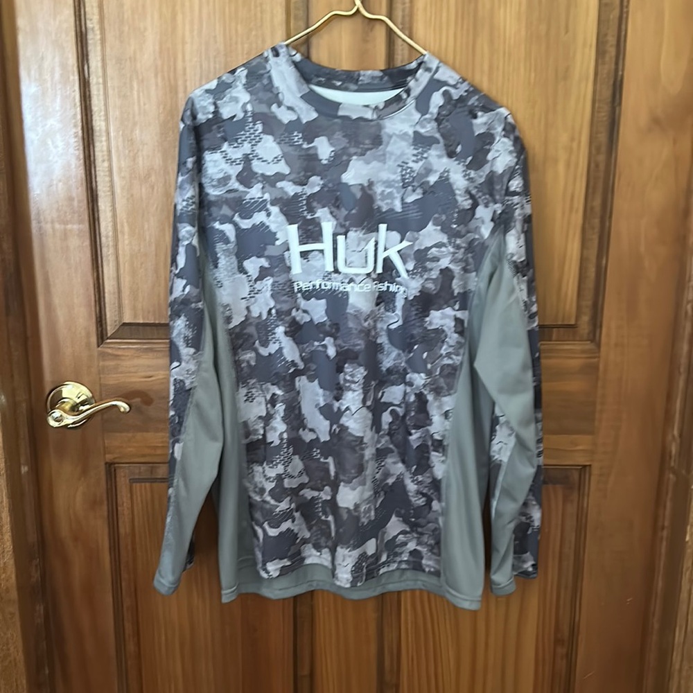 HUK Fishing Shirt gray